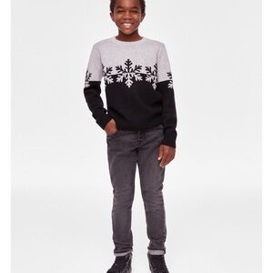 Black and Gray Snowflake Sweater